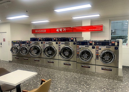 코인워시24 매장 인테리어 사례 1